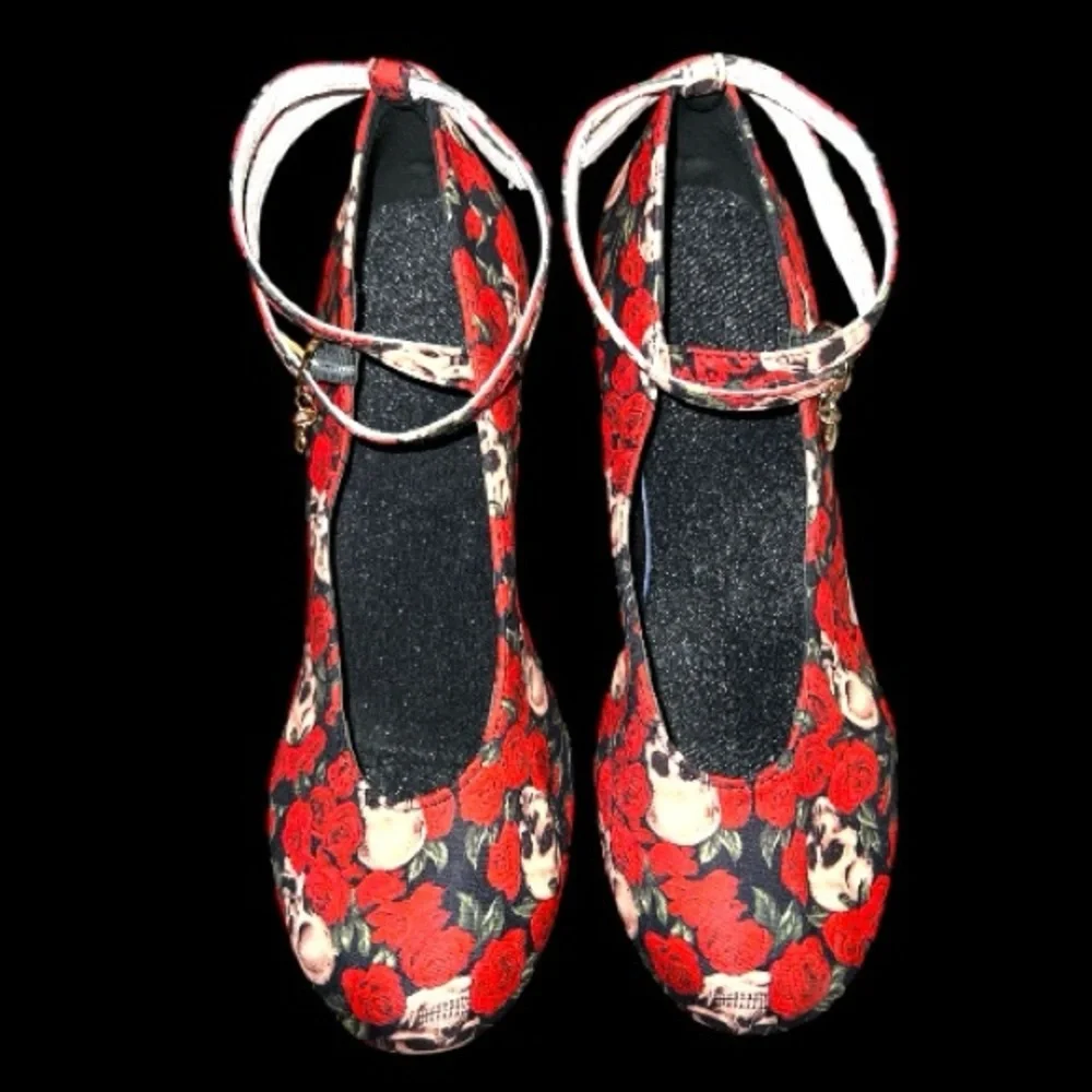 Goth style skull design red Floral Wedge Heels